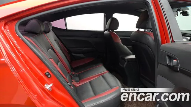 Hyundai Avante — фото 12