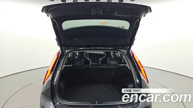 Kia Niro — фото 30