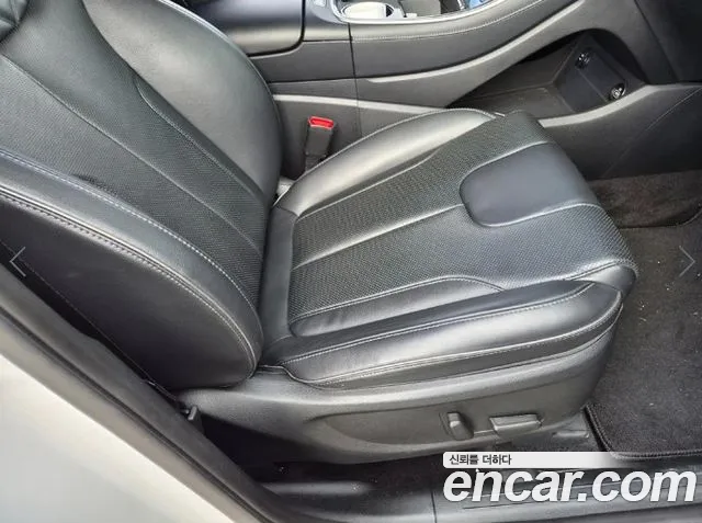 Hyundai Santa Fe — фото 11