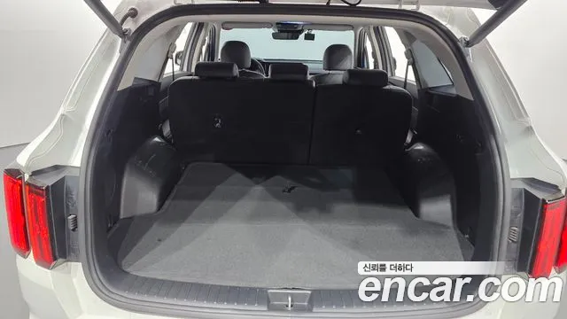 Kia Sorento — фото 18