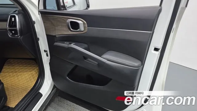 Kia Sorento — фото 24
