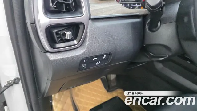 Kia Sorento — фото 28