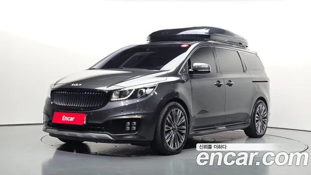 Kia Carnival — фото 1
