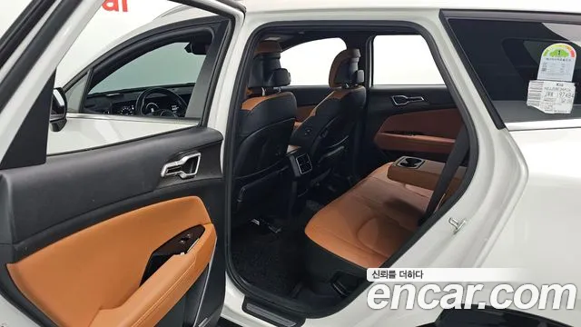 Kia Sportage — фото 12