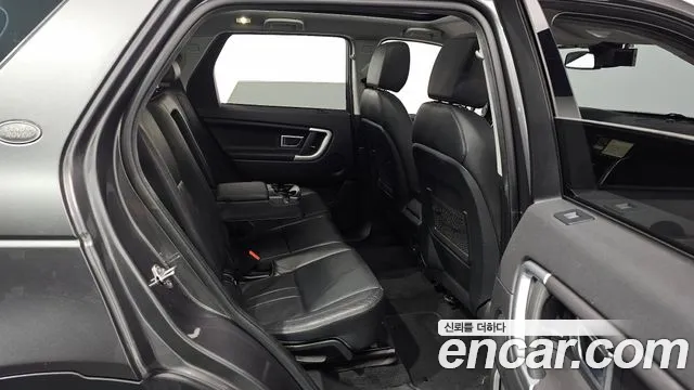Land Rover Discovery Sport — фото 11