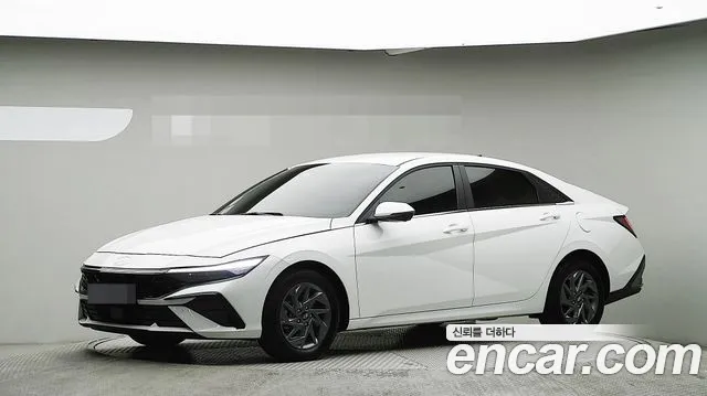 Hyundai Avante — фото 1