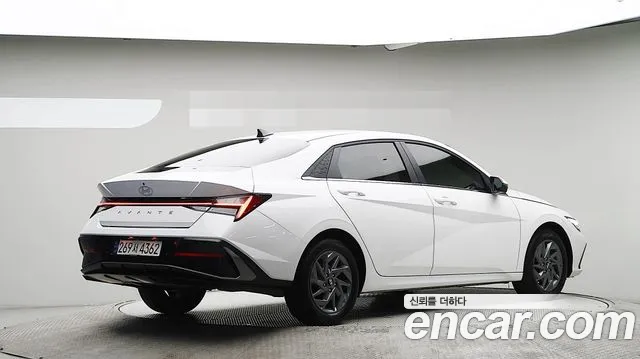 Hyundai Avante — фото 4