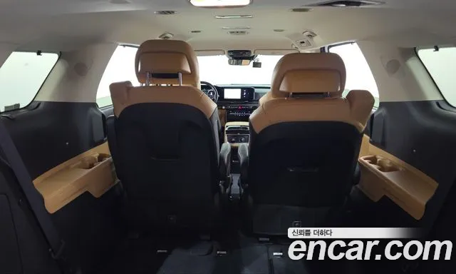 Kia Carnival — фото 13