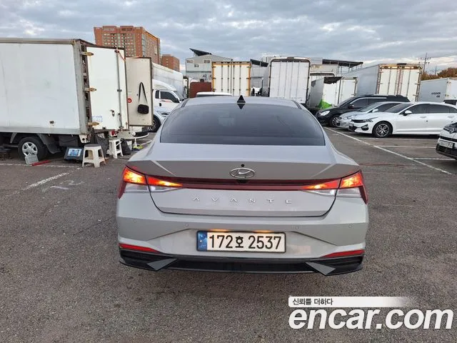 Hyundai Avante — фото 3