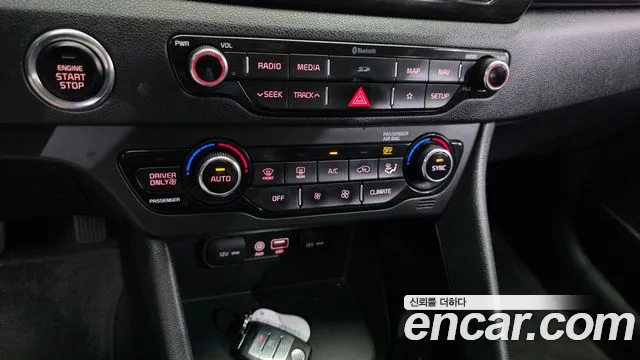 Kia Niro — фото 15
