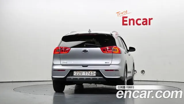 Kia Niro — фото 3