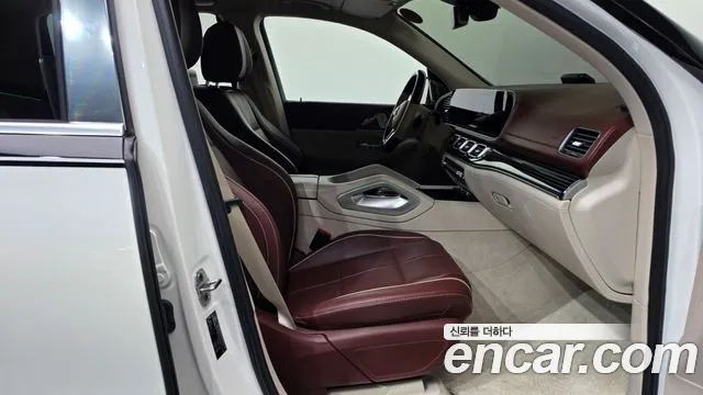 Mercedes-Benz GLS-Class — фото 11