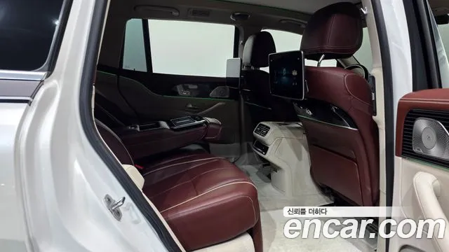 Mercedes-Benz GLS-Class — фото 12