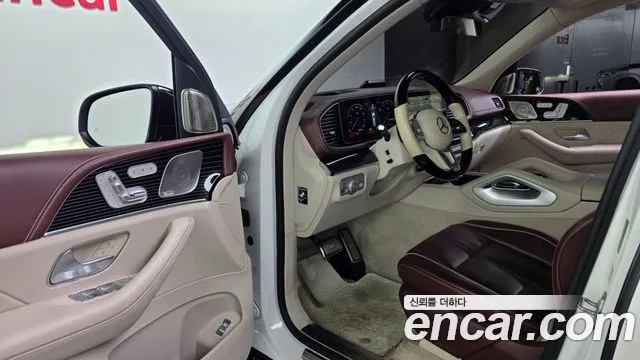 Mercedes-Benz GLS-Class — фото 10