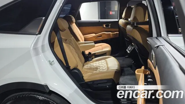 Kia Sorento — фото 10