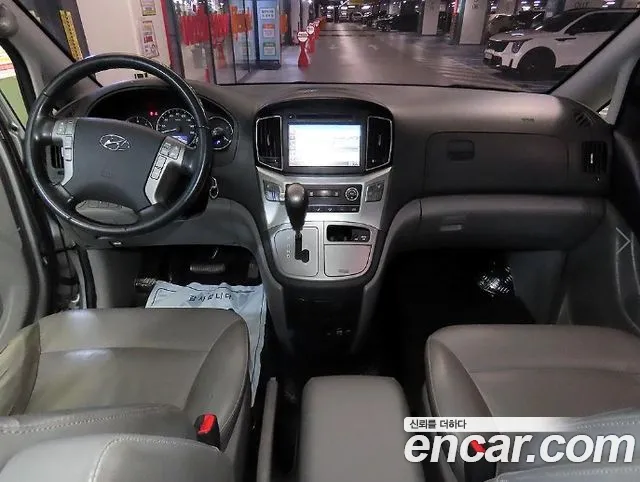 Hyundai Starex — фото 11