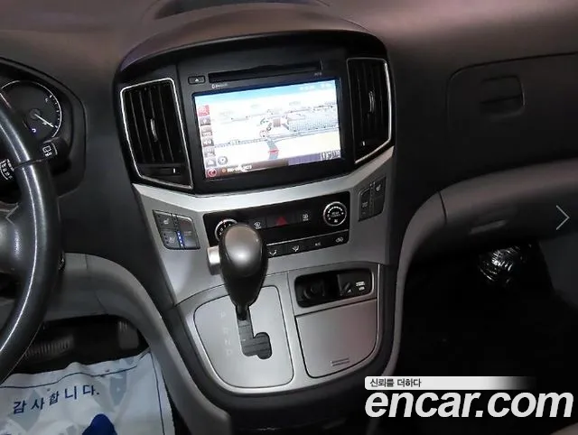 Hyundai Starex — фото 12