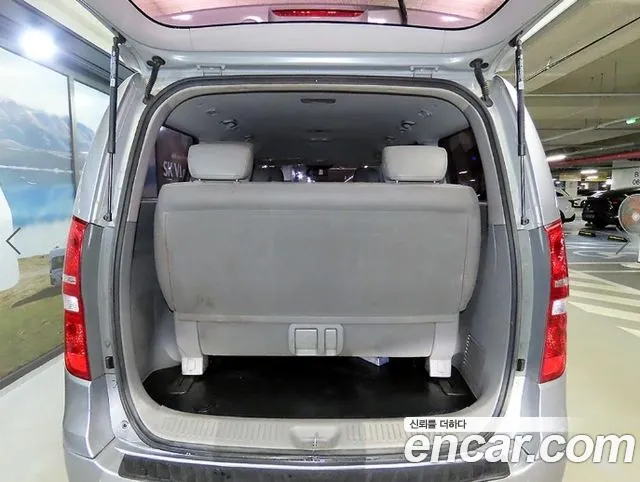 Hyundai Starex — фото 17