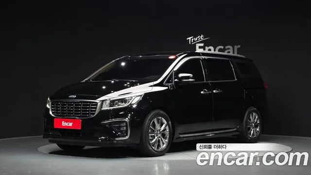 Kia Carnival — фото 1