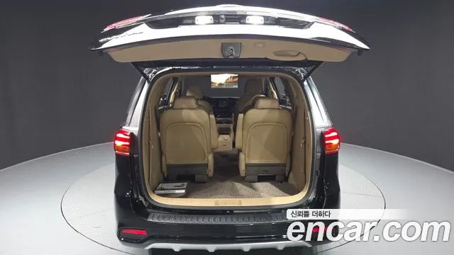 Kia Carnival — фото 20