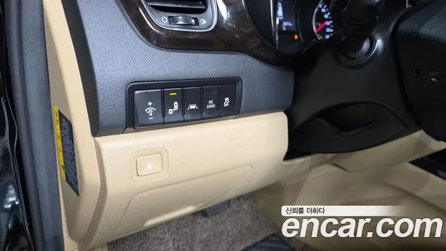 Kia Carnival — фото 27