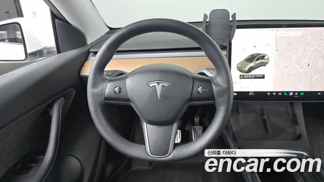 Tesla Model Y — фото 13