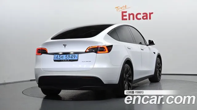 Tesla Model Y — фото 2