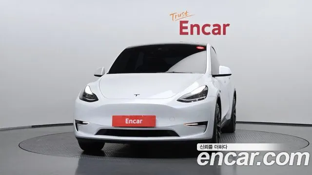 Tesla Model Y — фото 3