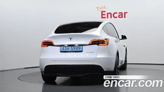Tesla Model Y — фото 4