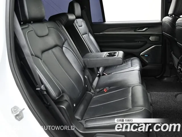 Jeep Cherokee — фото 12