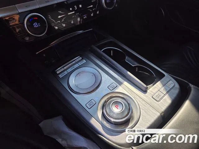 Genesis G80 — фото 13