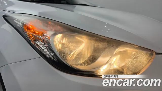 Hyundai Avante — фото 22