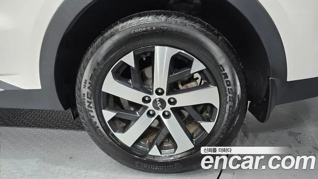 Kia Sorento — фото 21