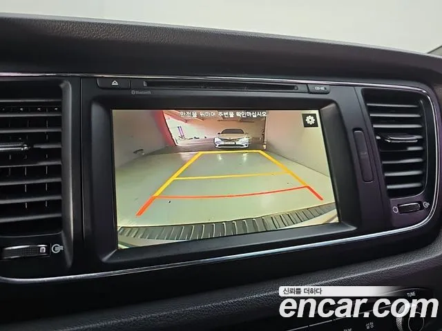 Kia Carnival — фото 15