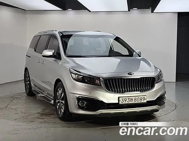 Kia Carnival — фото 2