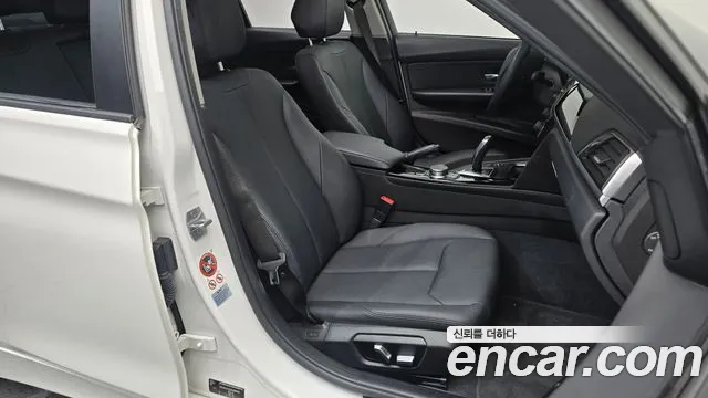 BMW 3-Series — фото 12