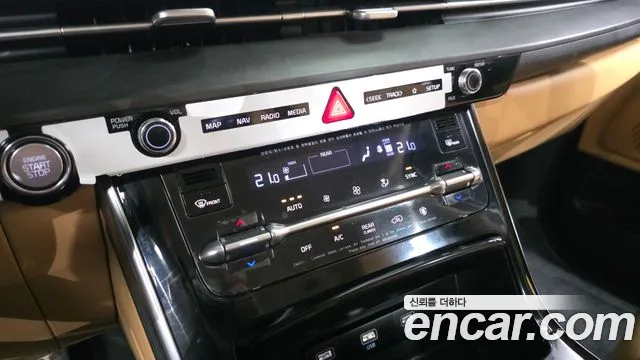 Kia Carnival — фото 16