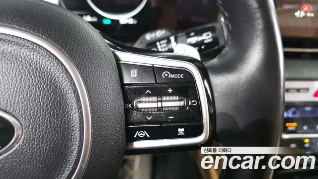 Kia Carnival — фото 17