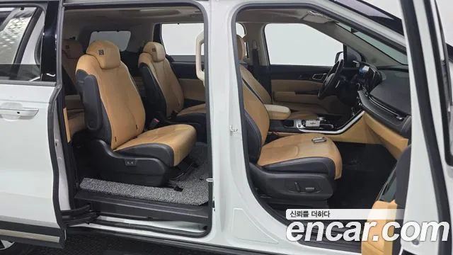 Kia Carnival — фото 19