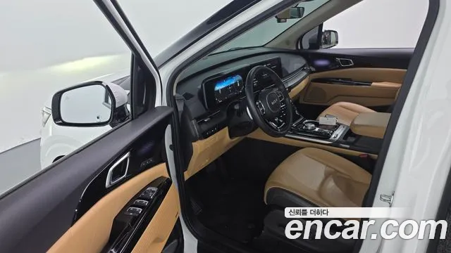 Kia Carnival — фото 10
