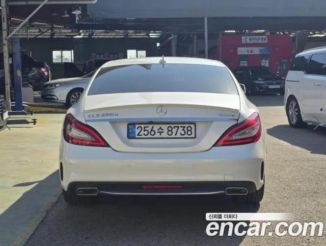 Mercedes-Benz CLS-Class — фото 5