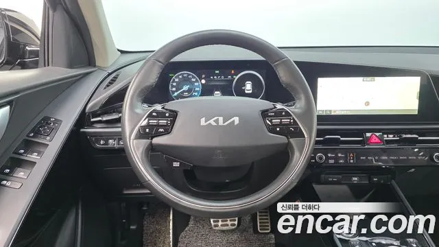 Kia Niro — фото 14