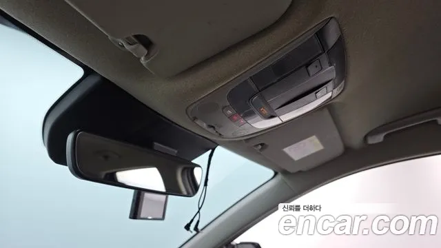 Kia Niro — фото 19