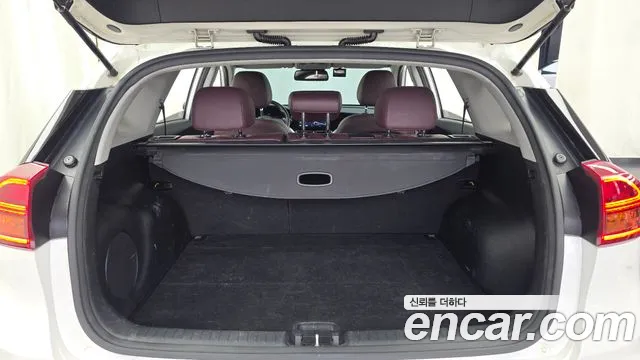 Kia Niro — фото 20