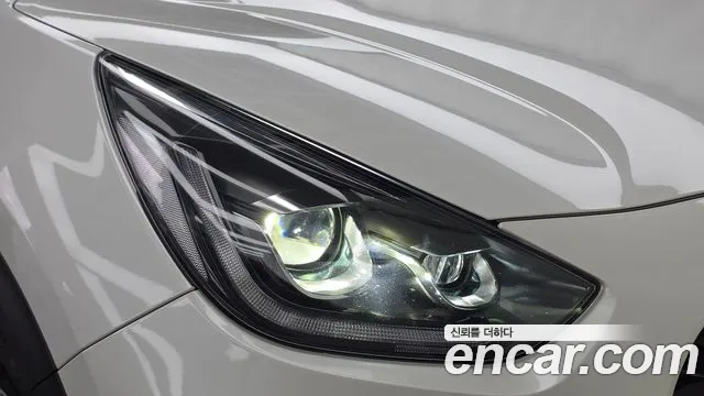 Kia Niro — фото 22