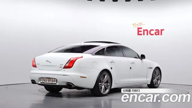 Jaguar XJ — фото 2