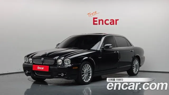 Jaguar XJ — фото 1