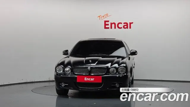 Jaguar XJ — фото 3