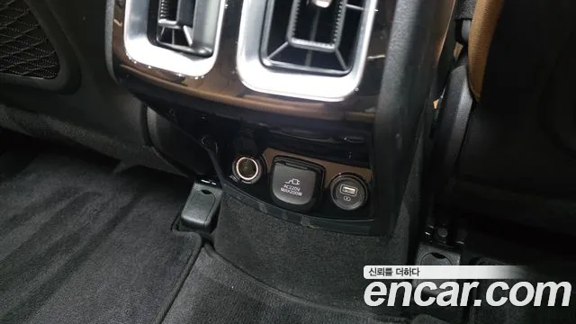 Kia Sorento — фото 32