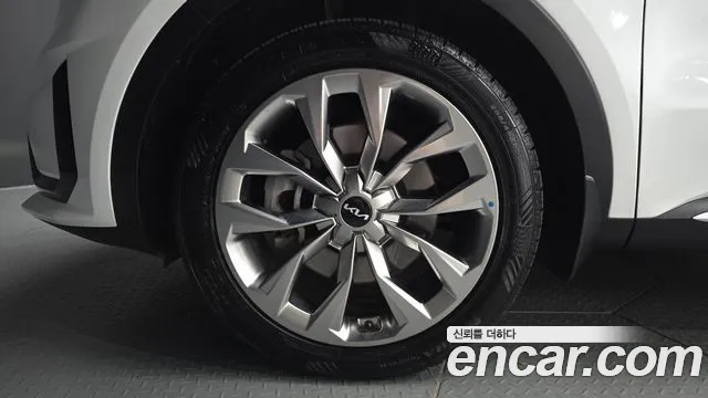 Kia Sorento — фото 5